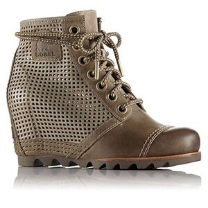 SOREL 1964 Premium Perforated Wedge Ankle Boot in Verdant